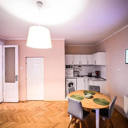Jules' Sunny, Spacious And Central Apartment Сибиу Экстерьер фото